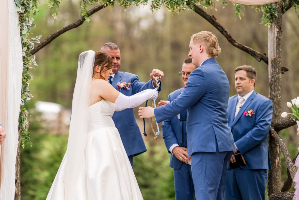 Couple ties the knot at Rivercrest Farms in Dover, Ohio.