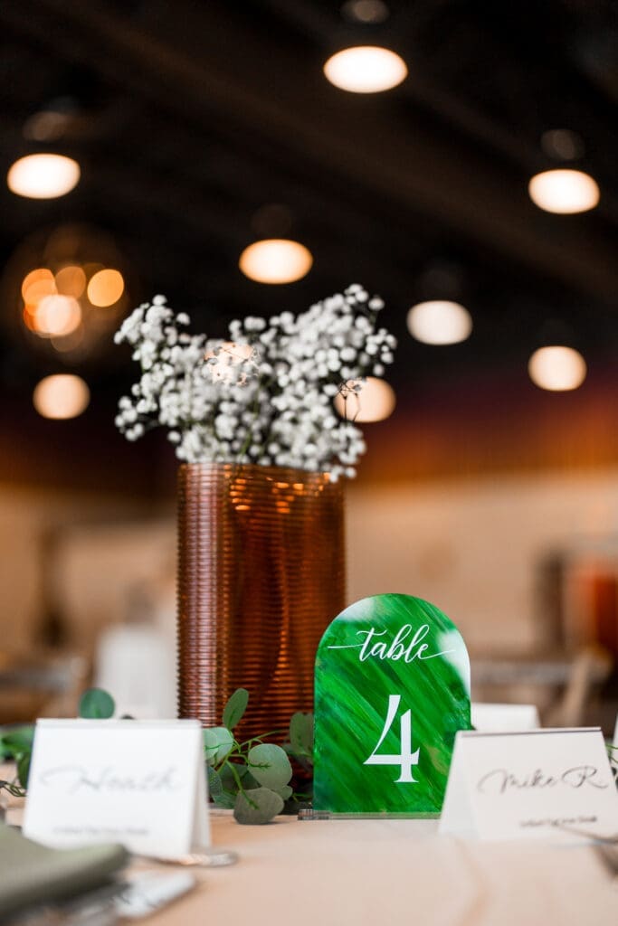Earthy brown, tan, and green reception decor at the Columbus Zoo and Aquarium