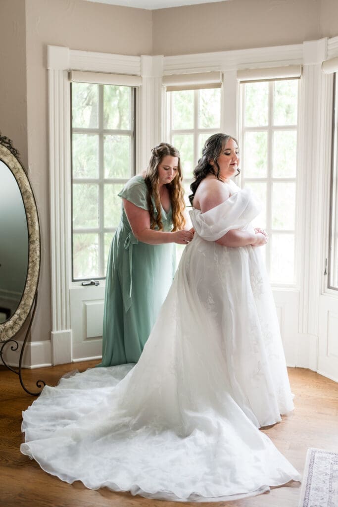 Getting ready photo of the bride and her Maid of Honor at the Dempsey Event Center in Delaware, Ohio.