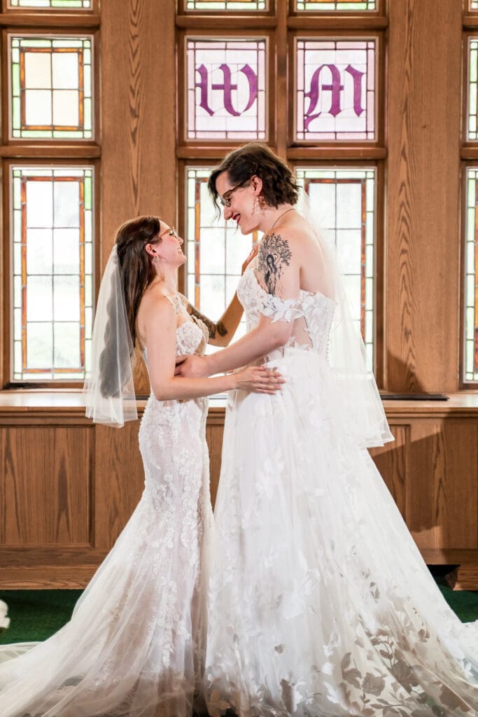 Columbus Ohio LGBTQ+ wedding at Wagnalls Memorial Library
