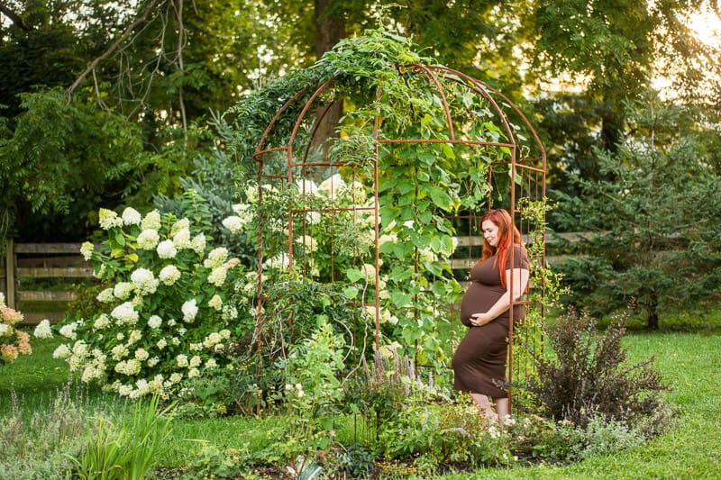 Golden hour maternity photos at Humble + Pine Studio in Pataskala, Ohio.