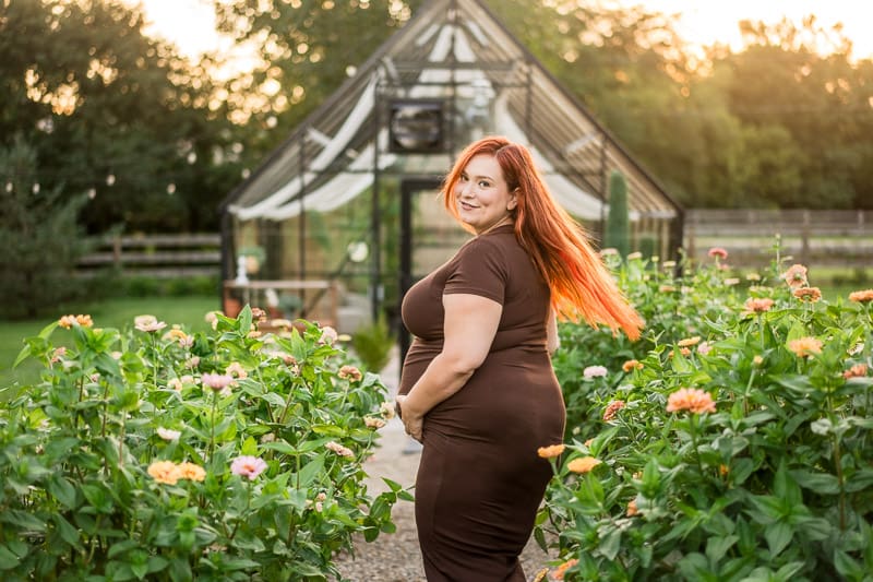 Golden hour maternity photos at Humble + Pine Studio in Pataskala, Ohio.