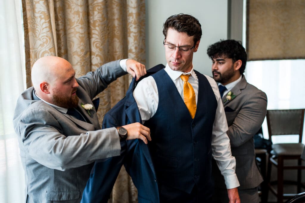 Groom getting ready photo at a wedding a Pinnacle Golf Course in Grove City, Ohio.