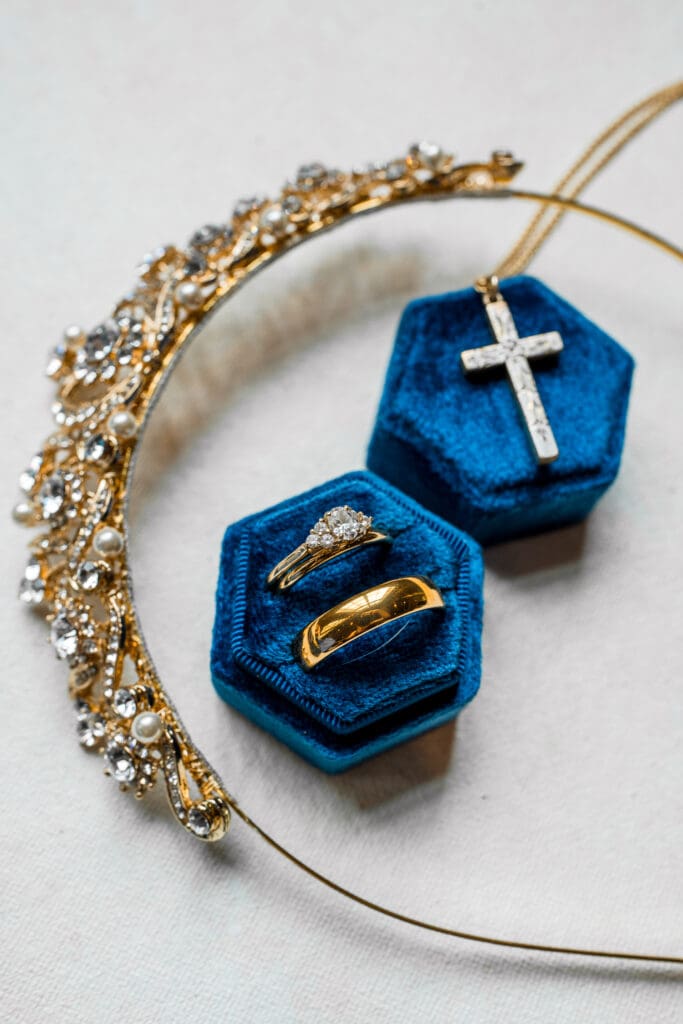 Ring detail wedding photo at Pinnacle Golf Club in Grove City, Ohio.
