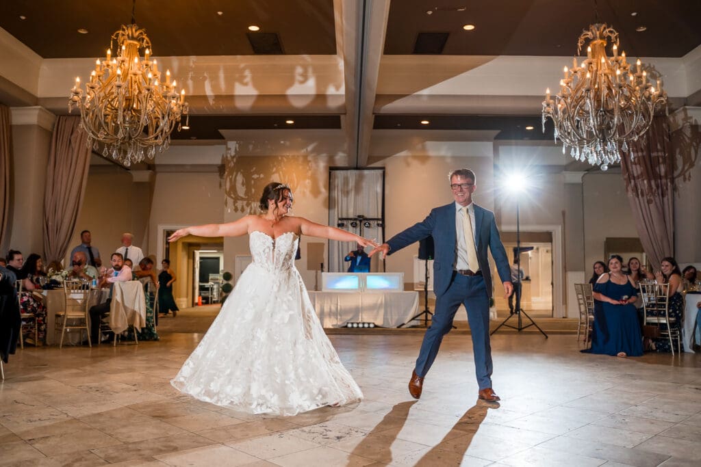 Father daughter dance at a wedding at Pinnacle Golf Club in Grove City, Ohio.